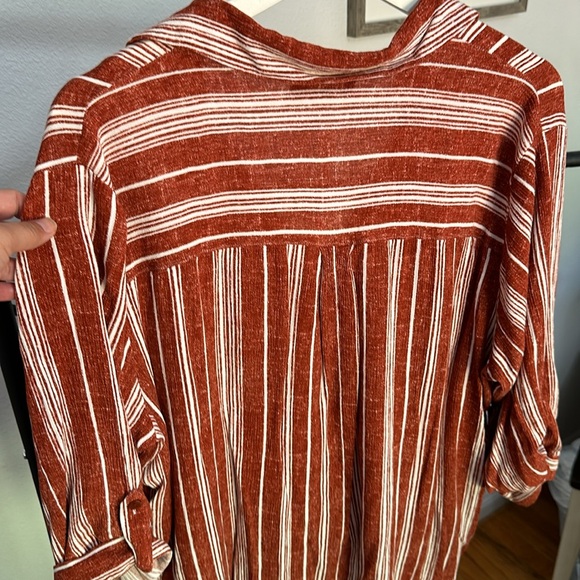 Fortune + Ivy 3/4 length sleeve rust and white strip button down - Picture 7 of 9